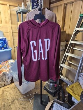 GAP  Maroon Hooded Long-Sleeve Sweatshirt with White Logo Bin 42